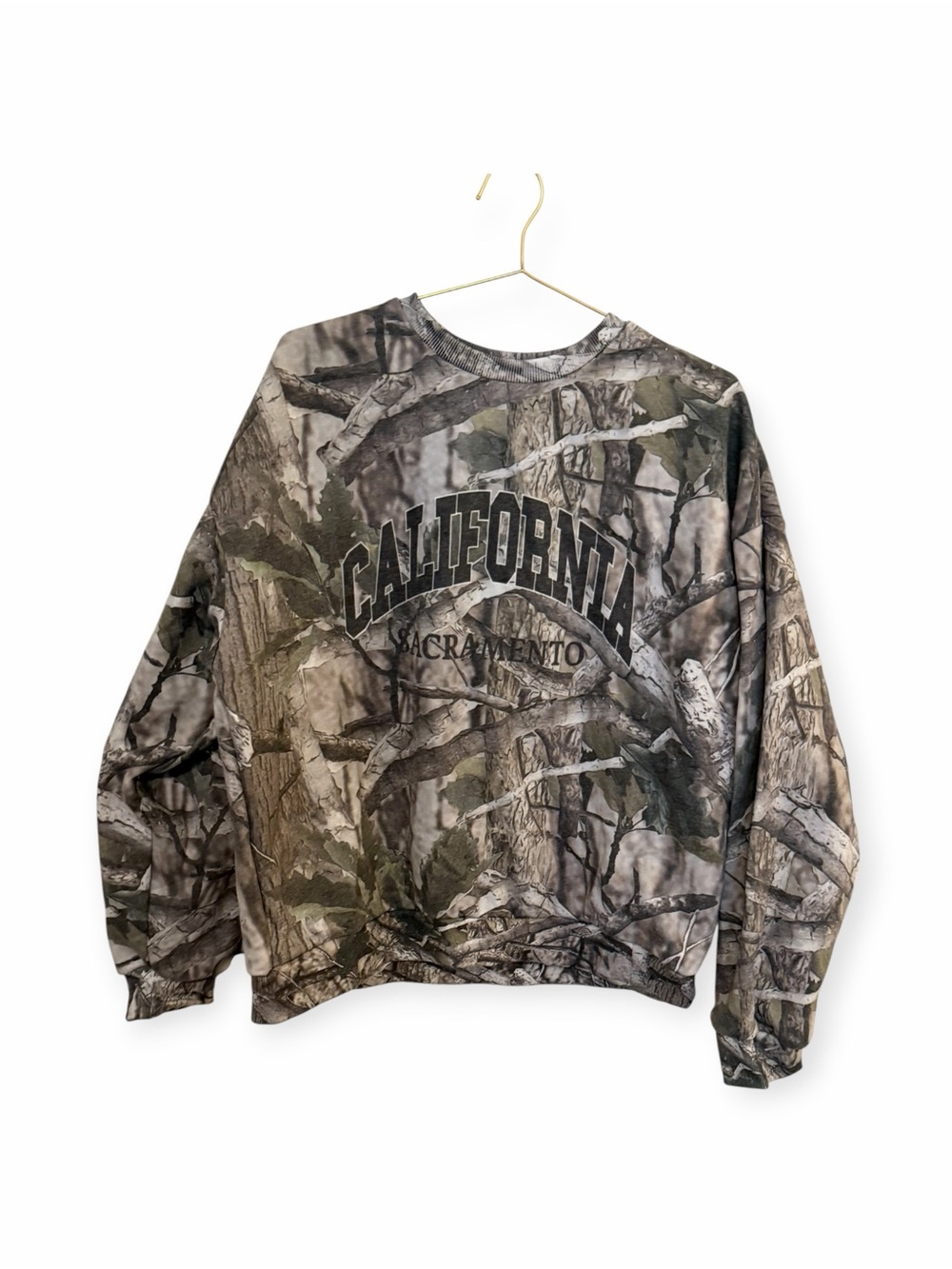 Edikted California Sacramento Camo Graphic Crewneck Sweatshirt M
